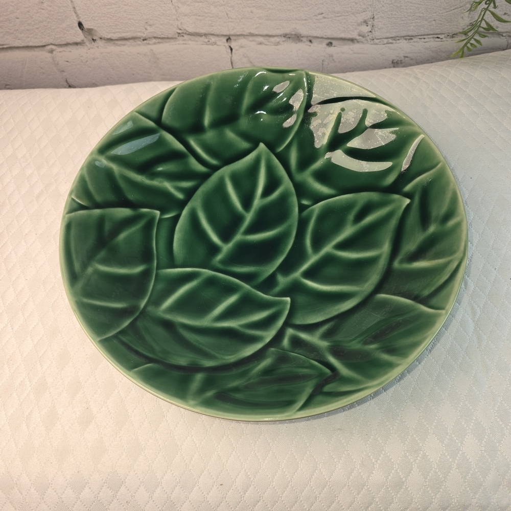 PIER ONE JADE LEAVES SERVING BOWL STONEWARE HIGH GLOSS GREEN VINTAGE